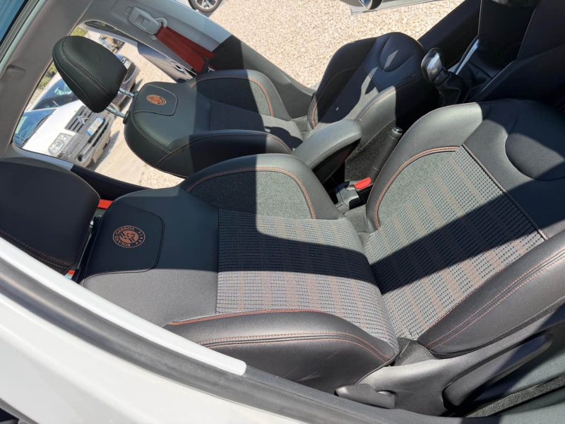 PEUGEOT 208 1.2 E THP  110 CH ROLAND GARROS PARIS   2016