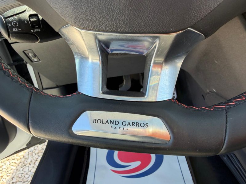 PEUGEOT 208 1.2 E THP  110 CH ROLAND GARROS PARIS   2016