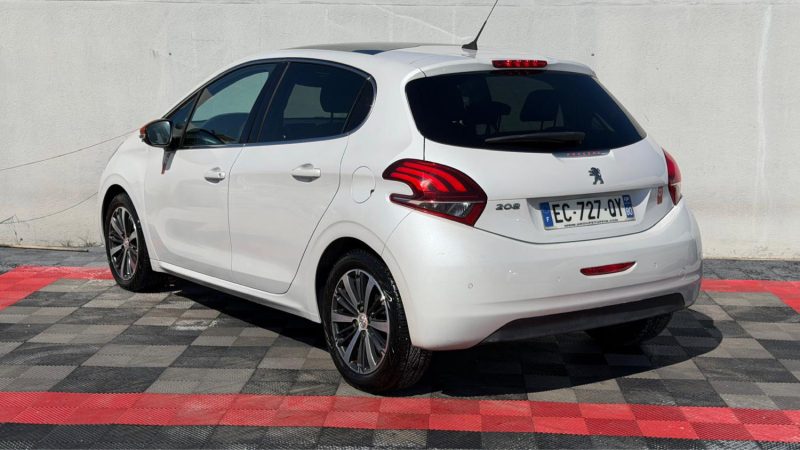 PEUGEOT 208 1.2 E THP  110 CH ROLAND GARROS PARIS   2016