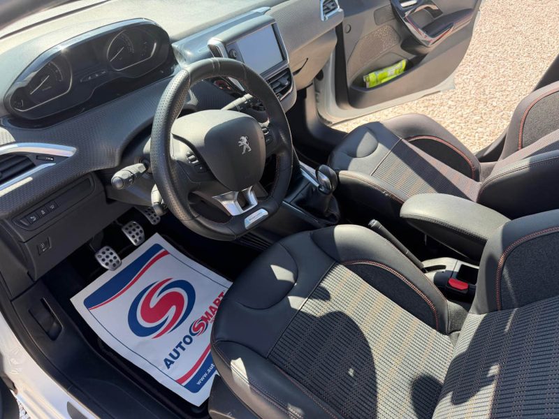 PEUGEOT 208 1.2 E THP  110 CH ROLAND GARROS PARIS   2016