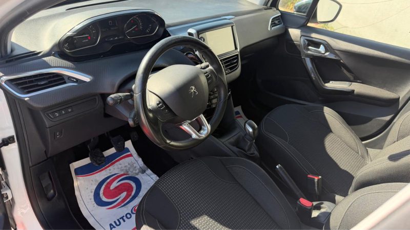 PEUGEOT 208 1.2 E THP  110CH ALLURE S&S 5P 2015