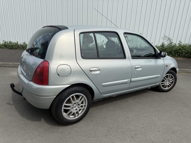 RENAULT CLIO RXE 1.4 16V BVA 2001