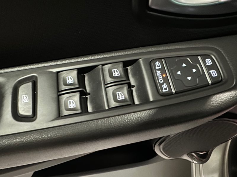 RENAULT CLIO IV 0.9 TCE 90 INTENS 