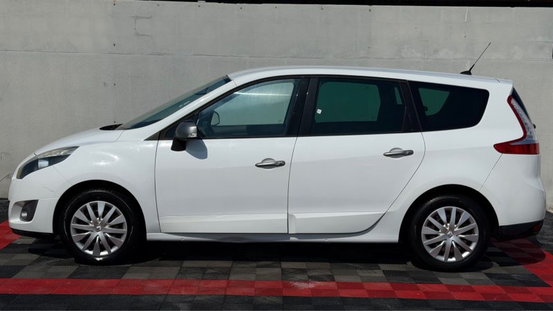 RENAULT GRAND SCENIC III 1.5 DCI 105 Cv AUTHENTIQUE 7PLACES