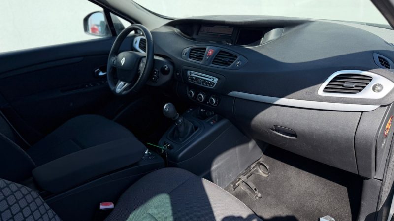 RENAULT GRAND SCENIC III 1.5 DCI 105 Cv AUTHENTIQUE 7PLACES