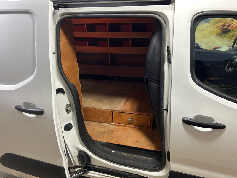 CITROEN BERLINGO M 1000KG BLUEHDI 130 S&S CLUB EAT8 09/2021 PRIX HT : 8325 €