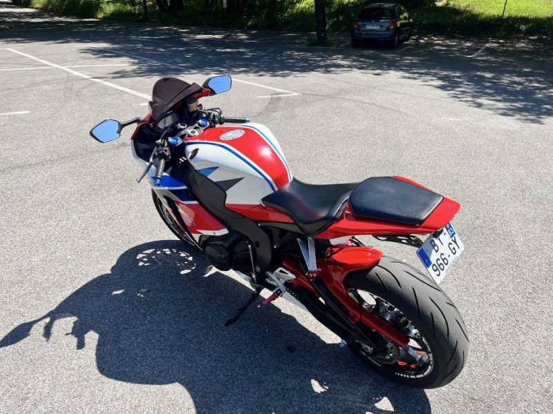 HONDA CBR1000RR  2011