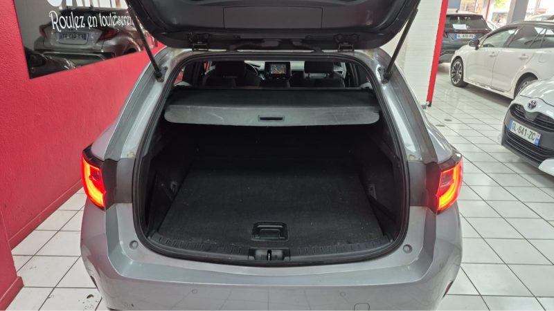 TOYOTA COROLLA TOURING SPORTS 122cv DYNAMIC BUSINESS/1 ERE MAIN/TVA RECUPERABLE