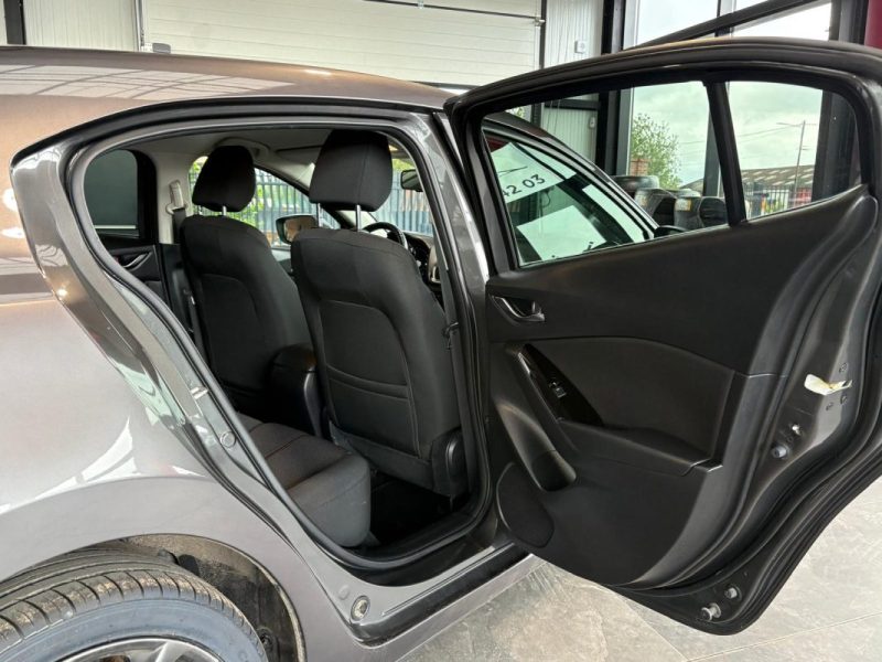 🚗 MAZDA 3 2.0 SKYACTIV-G 120ch ⚙️ SIGNATURE📷 Caméra de recul 🧭 GPS 📱 Bluetooth ❄️ Climatisation