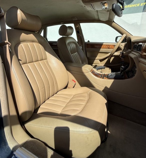 JAGUAR XJ XJ 3.2 PACK V6  211 CV BA / CUIR /CLIM