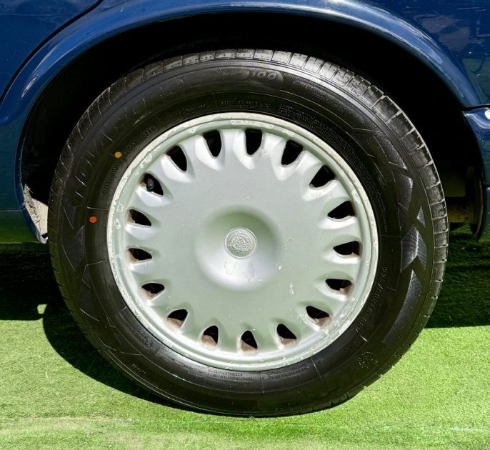 JAGUAR XJ XJ 3.2 PACK V6  211 CV BA / CUIR /CLIM