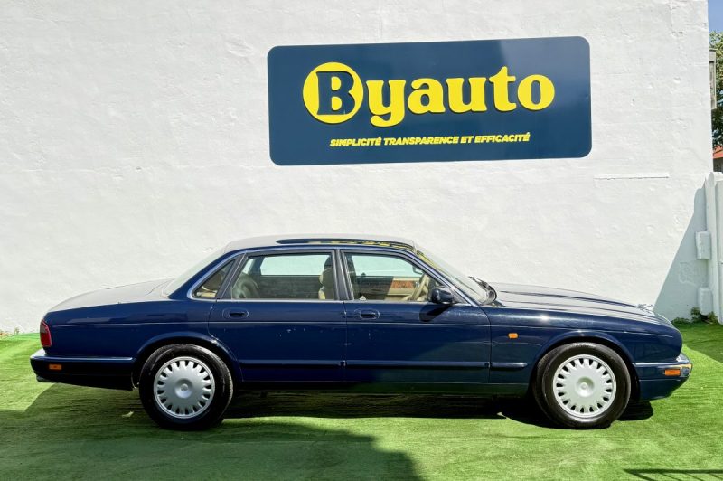 JAGUAR XJ XJ 3.2 PACK V6  211 CV BA / CUIR /CLIM