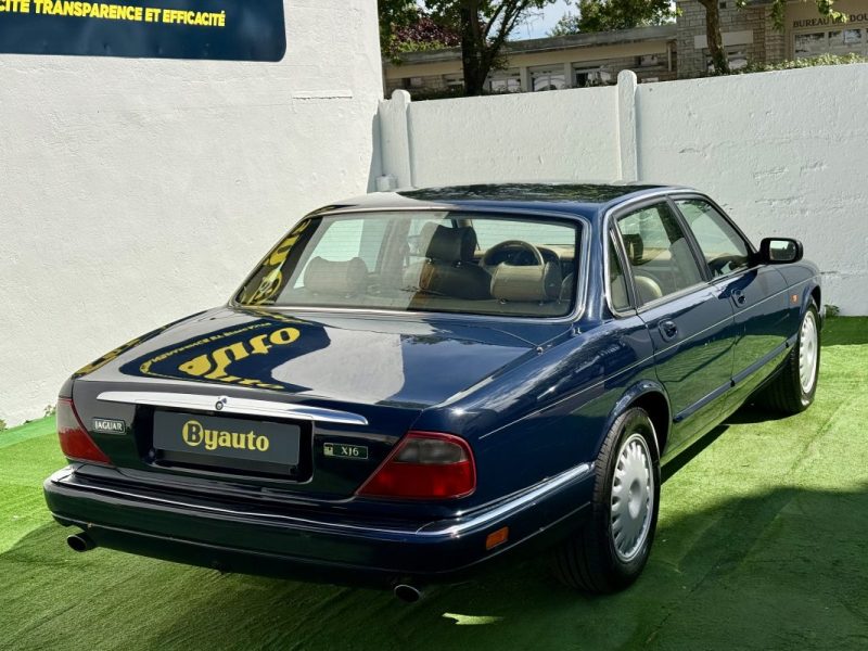 JAGUAR XJ XJ 3.2 PACK V6  211 CV BA / CUIR /CLIM