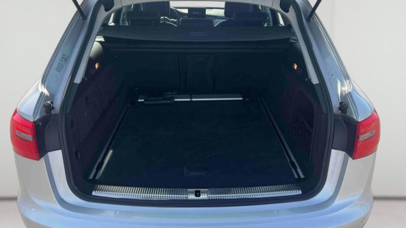 AUDI A6 AVANT 3.0 L TDI V6 205 ch