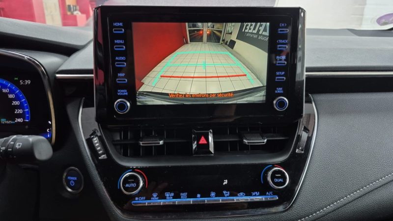 TOYOTA COROLLA TOURING SPORTS 122cv DYNAMIC BUSINESS/1 ERE MAIN/TVA RECUPERABLE