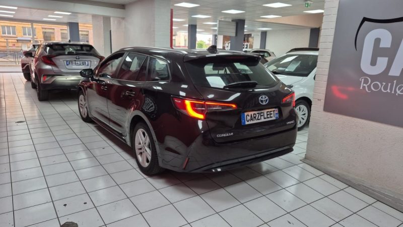 TOYOTA COROLLA TOURING SPORTS 122cv DYNAMIC BUSINESS/1 ERE MAIN/TVA RECUPERABLE
