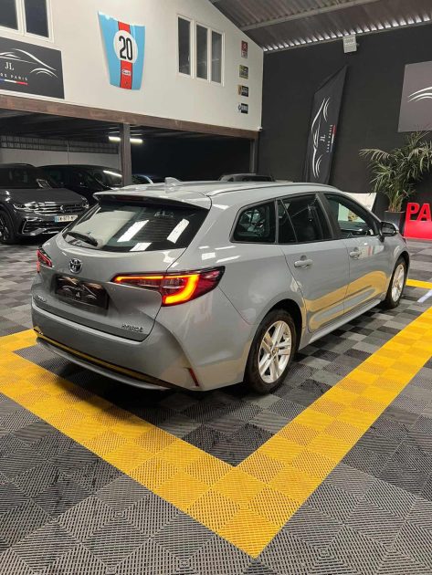 MAGNIFIQUE TOYOTA COROLLA TOURING SPORT 1.8 122CH (APPLE CARPLAY, CAMÉRA DE RECUL)⭐️⭐️⭐️⭐️⭐️