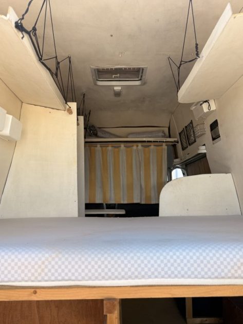 FORD TRANSIT 2.5D FT100 AMÉNAGÉE 2000 166 000KM 