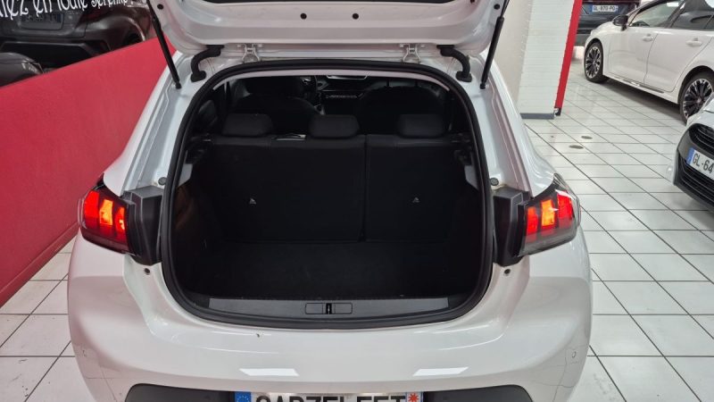 PEUGEOT 208 STYLE 1.2 Puretech 75cv 9490 HT/1 ERE MAIN/EXPORT ALGERIE TUNISIE