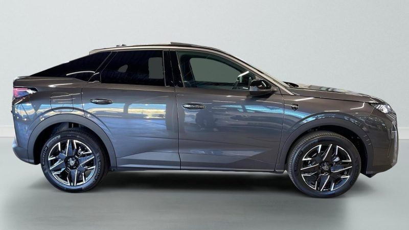 PEUGEOT 3008 HYBRID GT  NEUF EN STOCK 145 E-DCS6 + TOIT OUVRANT 2025
