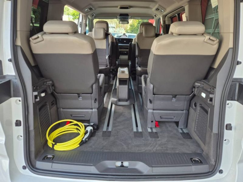 VOLKSWAGEN MULTIVAN COURT 1.4 EHYBRID 218 DSG6 LIFE 2022