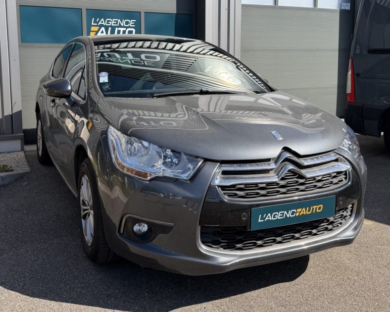CITROEN DS4 VTi 120 So Chic / CHAINE DE DISTRIBUTION / ENTRETIEN COMPLET