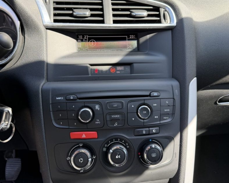 CITROEN DS4 VTi 120 So Chic / CHAINE DE DISTRIBUTION / ENTRETIEN COMPLET