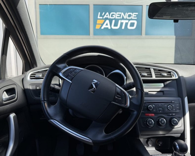 CITROEN DS4 VTi 120 So Chic / CHAINE DE DISTRIBUTION / ENTRETIEN COMPLET