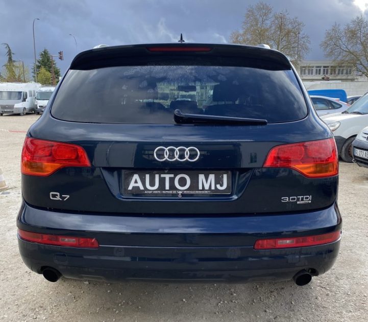 AUDI Q7 003 2006