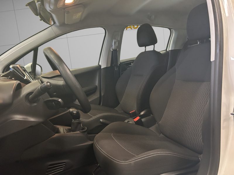 PEUGEOT 208 1.6 BLUEHDI 75CH  
