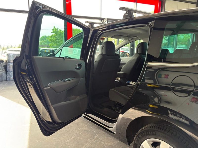 Peugeot  5008 1.6 BlueHDi 120ch 7PL 🚙 1ère main / Suivi complet ✅ / Embrayage neuf 🔧 / Garantie✅