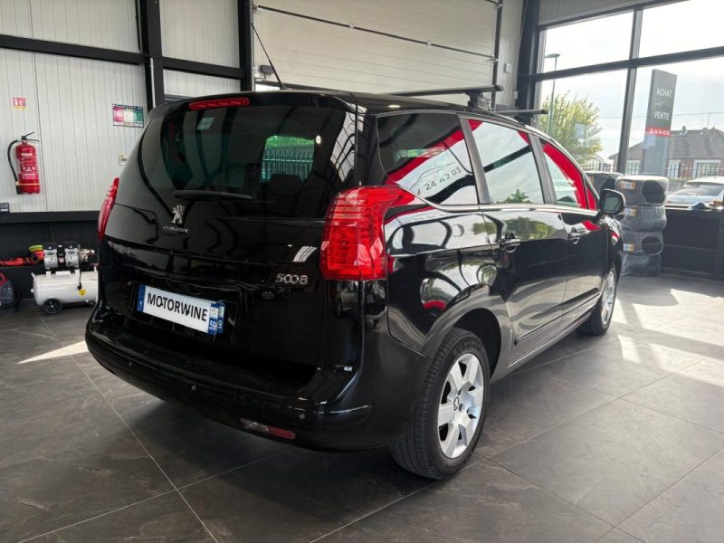 Peugeot  5008 1.6 BlueHDi 120ch 7PL 🚙 1ère main / Suivi complet ✅ / Embrayage neuf 🔧 / Garantie✅