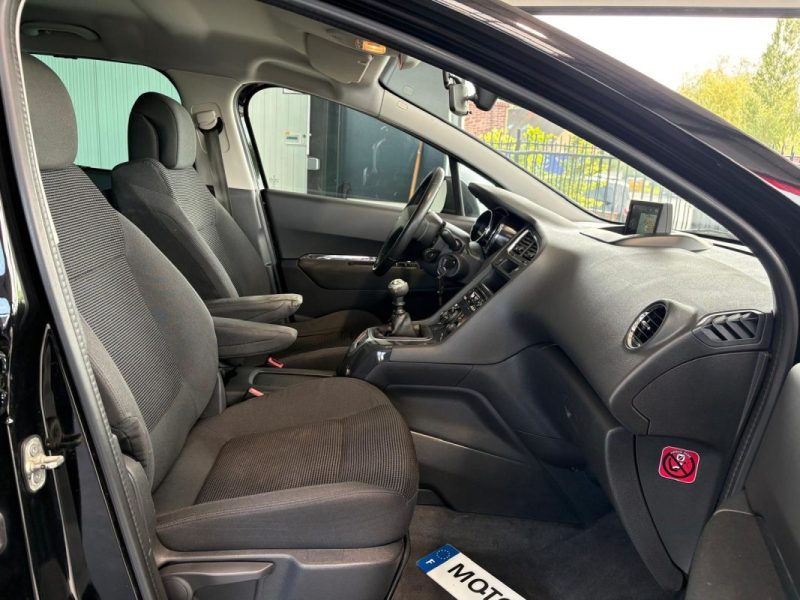 Peugeot  5008 1.6 BlueHDi 120ch 7PL 🚙 1ère main / Suivi complet ✅ / Embrayage neuf 🔧 / Garantie✅