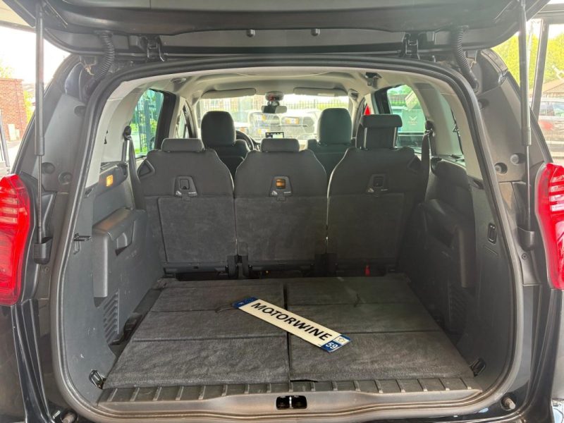 Peugeot  5008 1.6 BlueHDi 120ch 7PL 🚙 1ère main / Suivi complet ✅ / Embrayage neuf 🔧 / Garantie✅