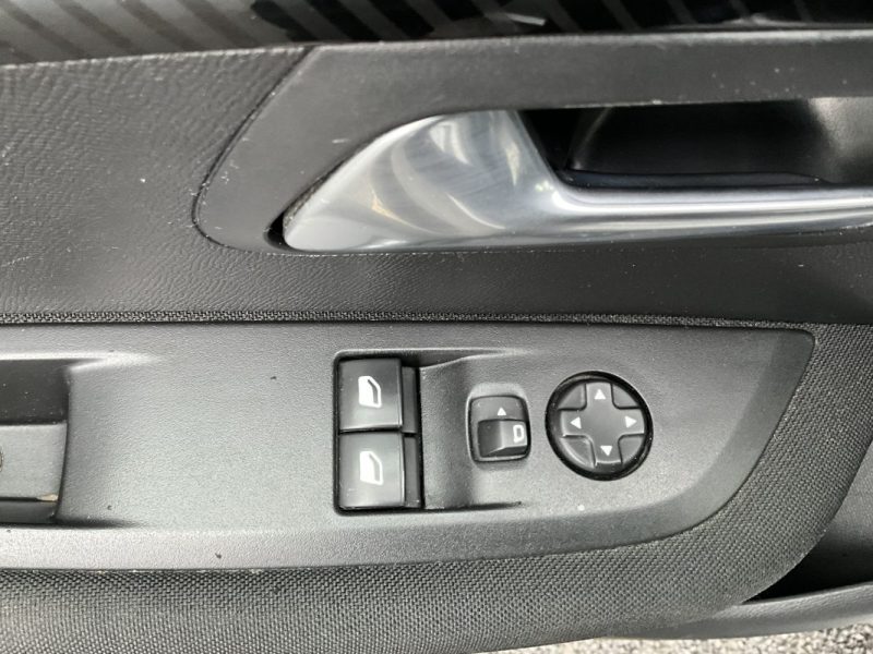 PEUGEOT 208 1.5 BLUE-HDI 100 CV ACTIVE BUSINESS 