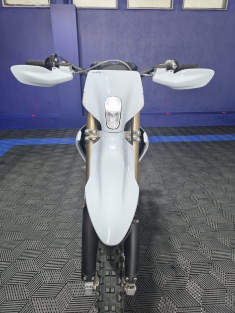 STARK VARG EX 80Cv 1er MAIN - 285 km - GARANTIE 11/2027 - 2025