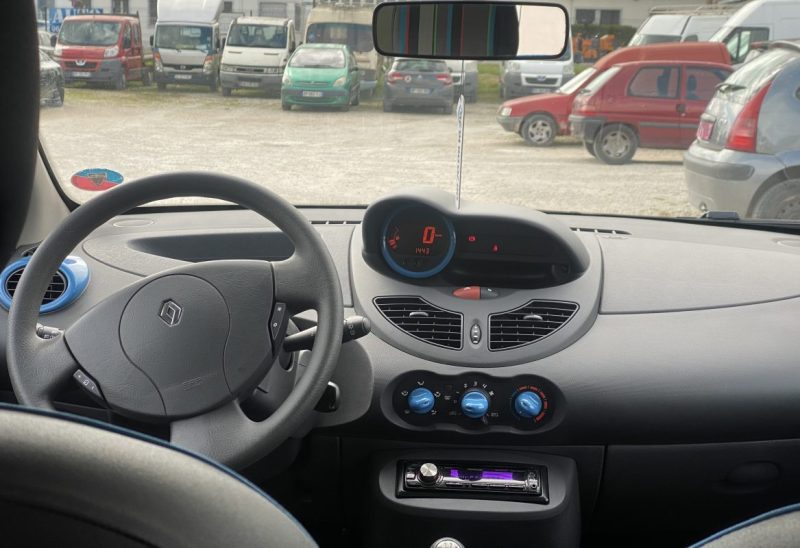 RENAULT TWINGO II 1.2 75 ACCESS 2012