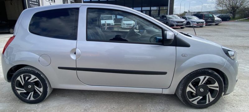 RENAULT TWINGO II 1.2 75 ACCESS 2012