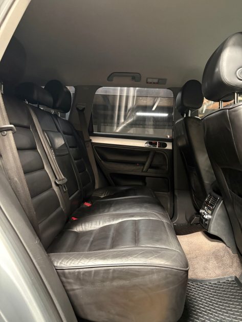 MAGNIFIQUE VOLKSWAGEN TOUAREG 2.5 TDI 174CH TIPTRONIC (SIÈGES CHAUFFANTS, 4 MOTION, SELLERIE CUIR) 