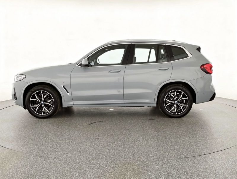 BMW X3 XDRIVE20D 190CH / TOIT PANO / CARPLAY / CAMÉRA / M SPORT