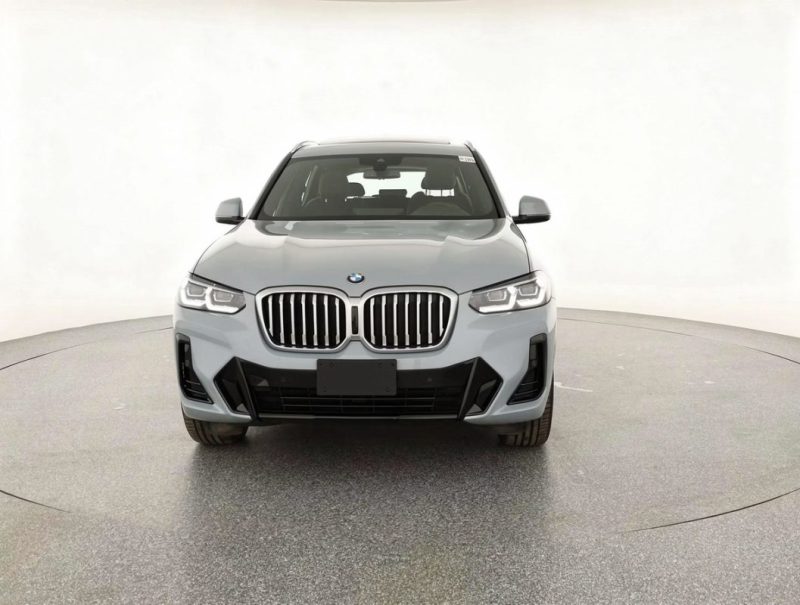 BMW X3 XDRIVE20D 190CH / TOIT PANO / CARPLAY / CAMÉRA / M SPORT