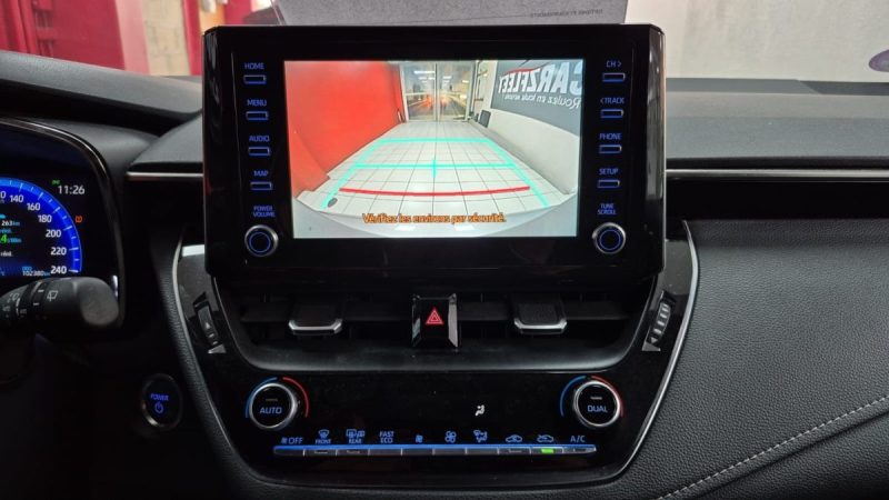 TOYOTA COROLLA BERLINE HYBRIDE 122cv DYNAMIC BUSINESS/1 ERE MAIN/TVA RECUPERABLE