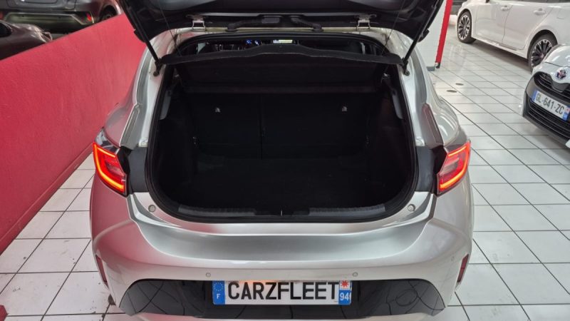 TOYOTA COROLLA BERLINE HYBRIDE 122cv DYNAMIC BUSINESS/1 ERE MAIN/TVA RECUPERABLE