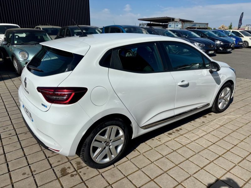 RENAULT CLIO V 1.6 E-TECH 140CH ZEN 