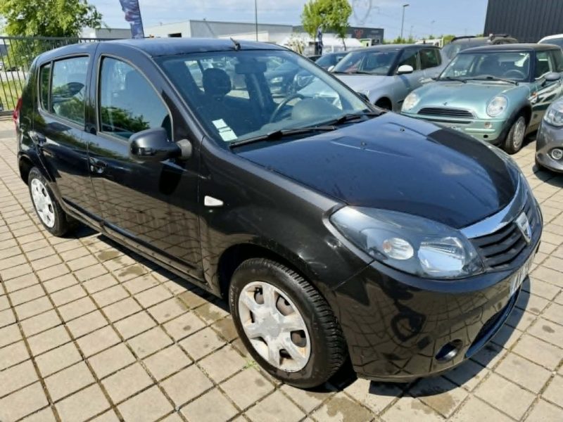 DACIA SANDERO BLACK LINE 1.5L DCI 70CH