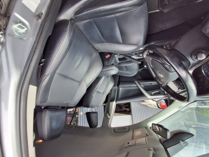 TOYOTA RAV4 HYBRIDE 197 CV 4WD 4X4 DESIGN CAMERA 360 CUIR ELECTRIQUE SUIVIE COMPLET 