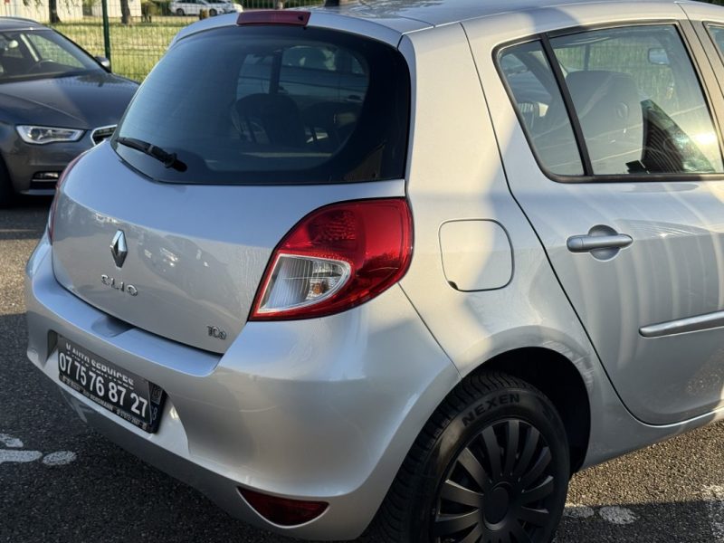 Renault Clio III 1.2 100ch Expression CLIM 