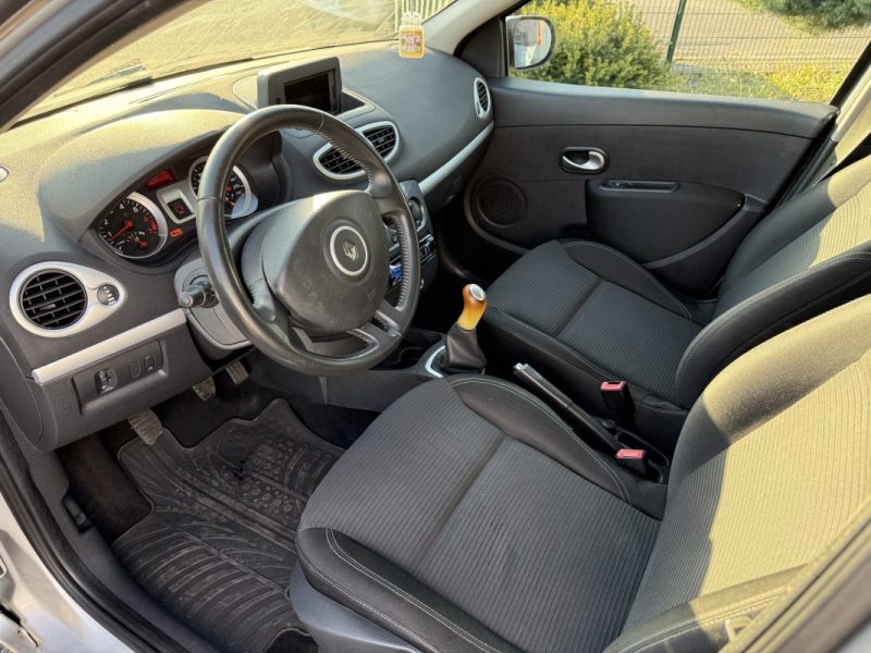 Renault Clio III 1.2 100ch Expression CLIM 