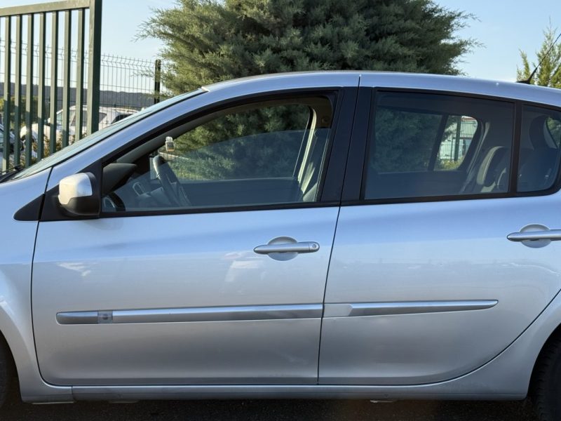 Renault Clio III 1.2 100ch Expression CLIM 