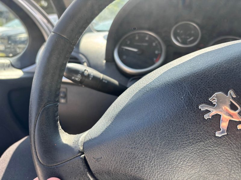 PEUGEOT 207 1.4E URBAN 2006
